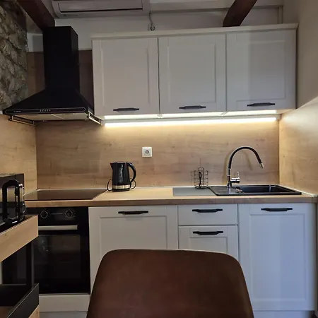 Rooftop Lucylu Apartment *